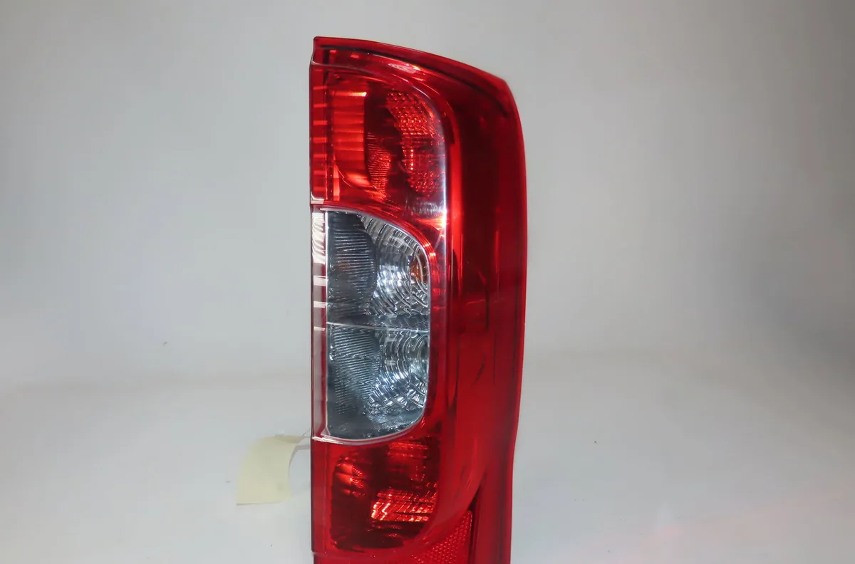 Feu arrière droit Peugeot BIPPER (AA_) 1.3 hdi 75 (2010) 3 portes occasion