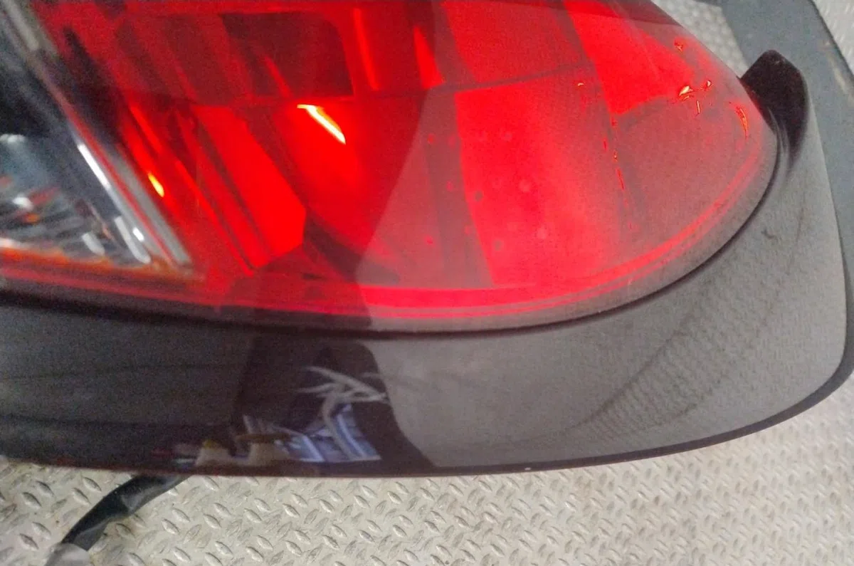 Feu arrière droit PEUGEOT ION  ION occasion
