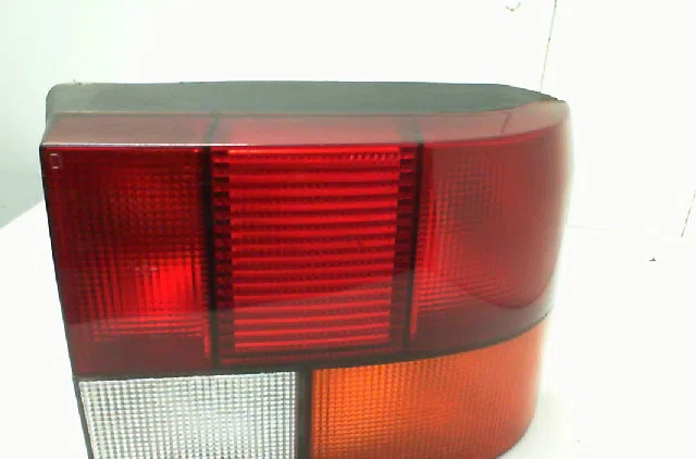 Feu arrière droit RENAULT 19  1.4i 8v 80ch occasion