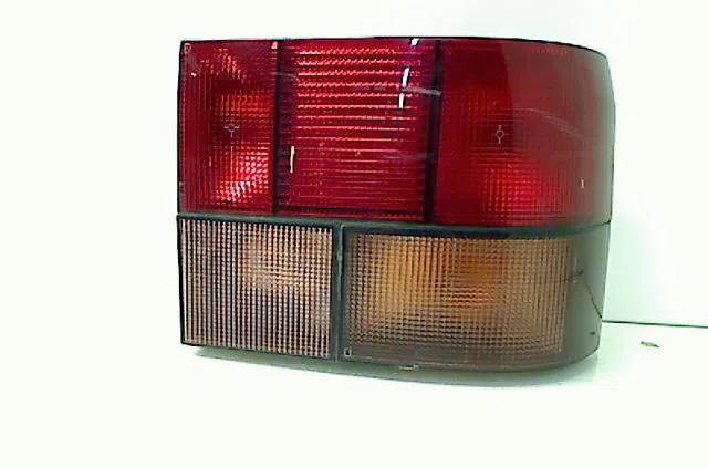 Feu arrière droit RENAULT 19  1.9 D occasion