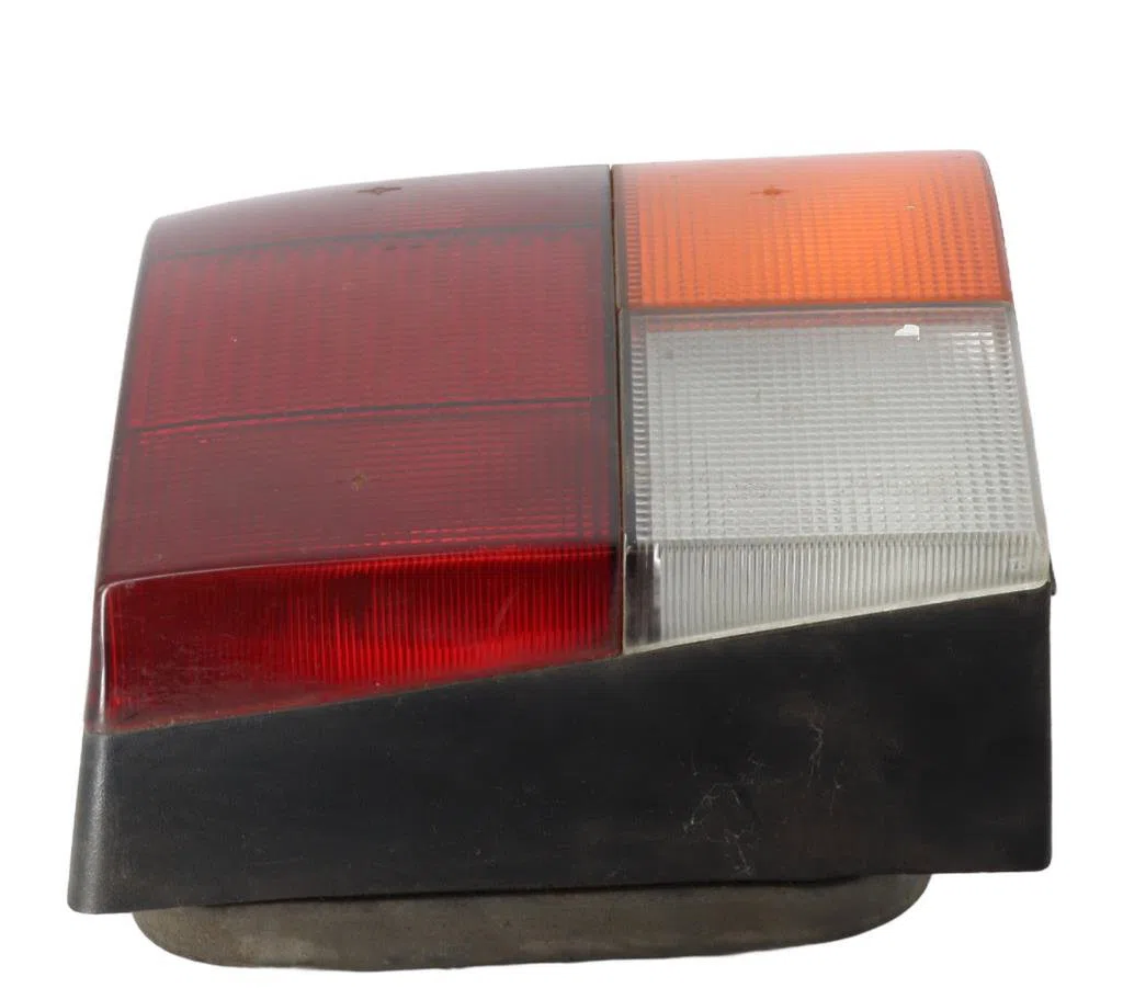 Feu arrière droit Renault 19 I (B-C53_) 1.4 cat (b-c532) (1989-1992) occasion