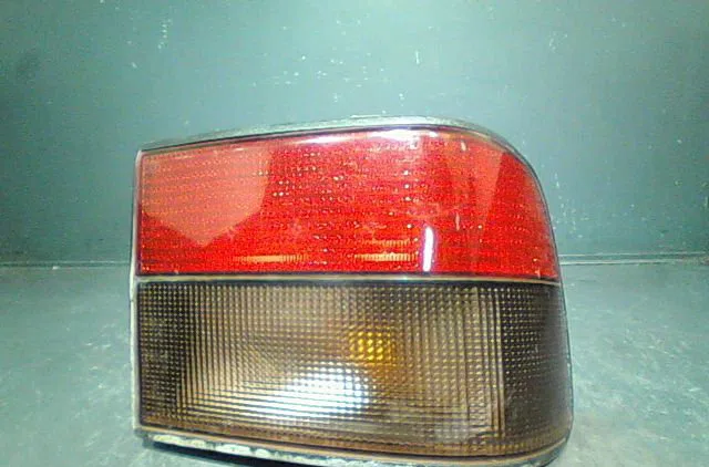 Feu arrière droit Renault 21 (B48_) 2.1 d (b48v-b48o) (1989-1992) occasion