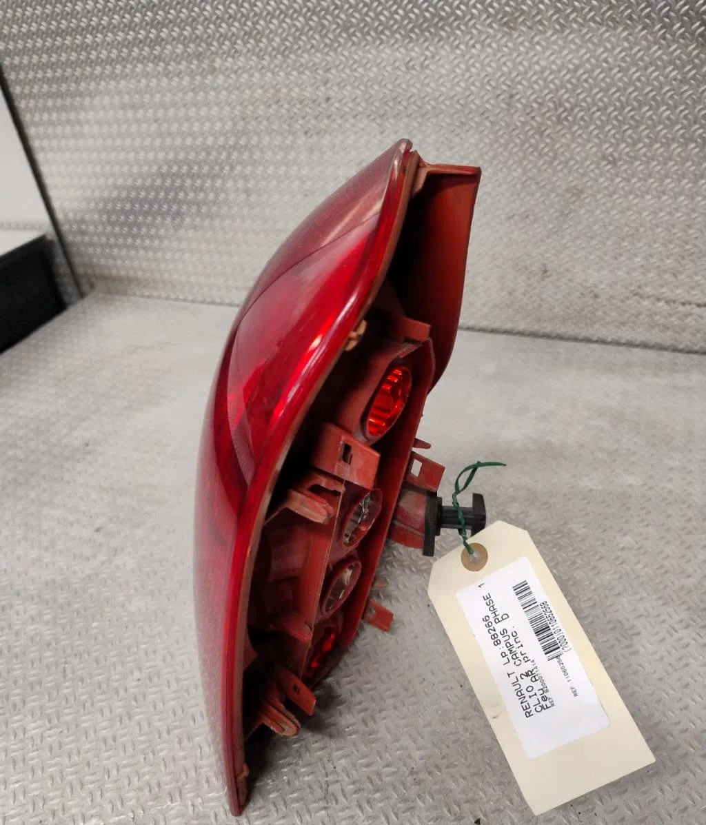 Feu arrière droit RENAULT CLIO 2 CAMPUS  CLIO 2 CAMPUS PHASE 1 occasion