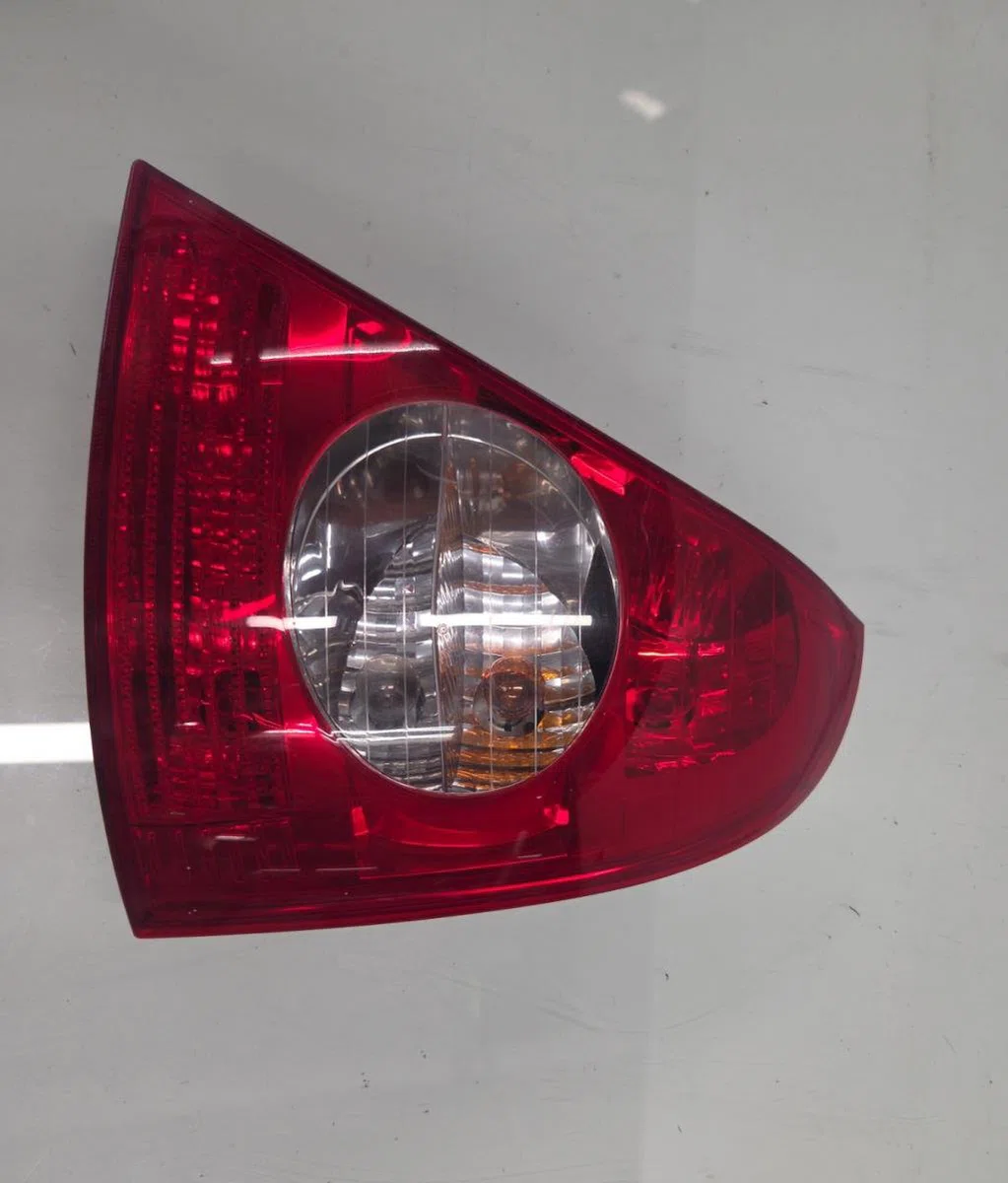 Feu arrière droit RENAULT CLIO 2 CAMPUS PHASE 2 occasion