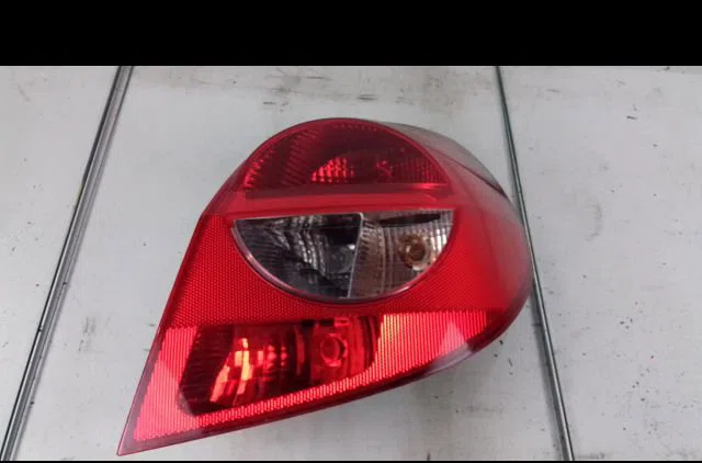 Feu arrière droit RENAULT CLIO 2008 occasion