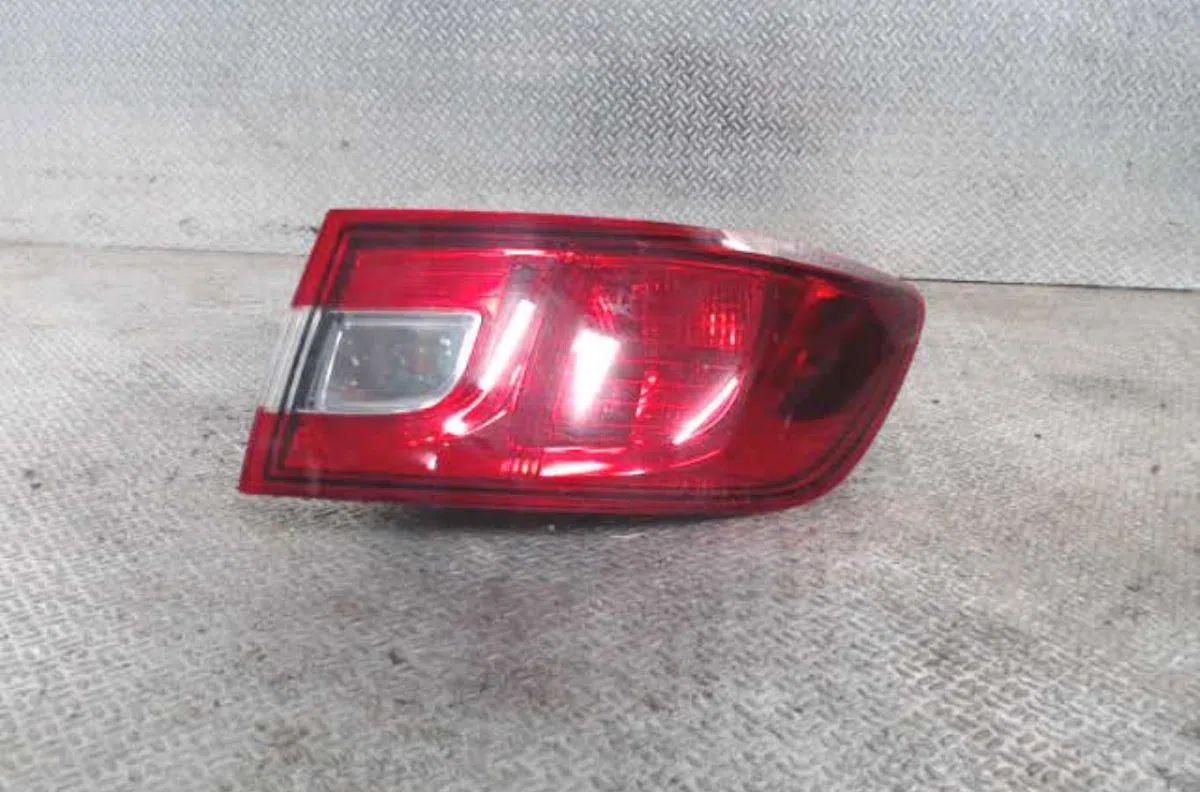 Feu arrière droit RENAULT CLIO 4  CLIO 4 PHASE 1 occasion
