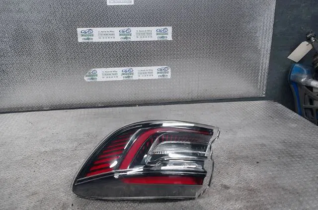 Feu arrière droit RENAULT CLIO 5  CLIO 5 PHASE 1 occasion