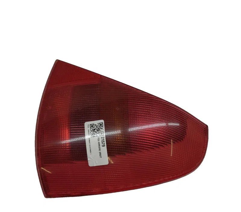 FEU ARRIERE DROIT RENAULT CLIO 7700410518