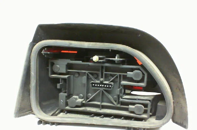 Feu arrière droit RENAULT CLIO I  1.9 D 65ch occasion