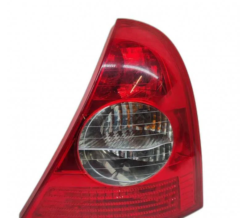 FEU ARRIERE DROIT RENAULT CLIO I 7700410518