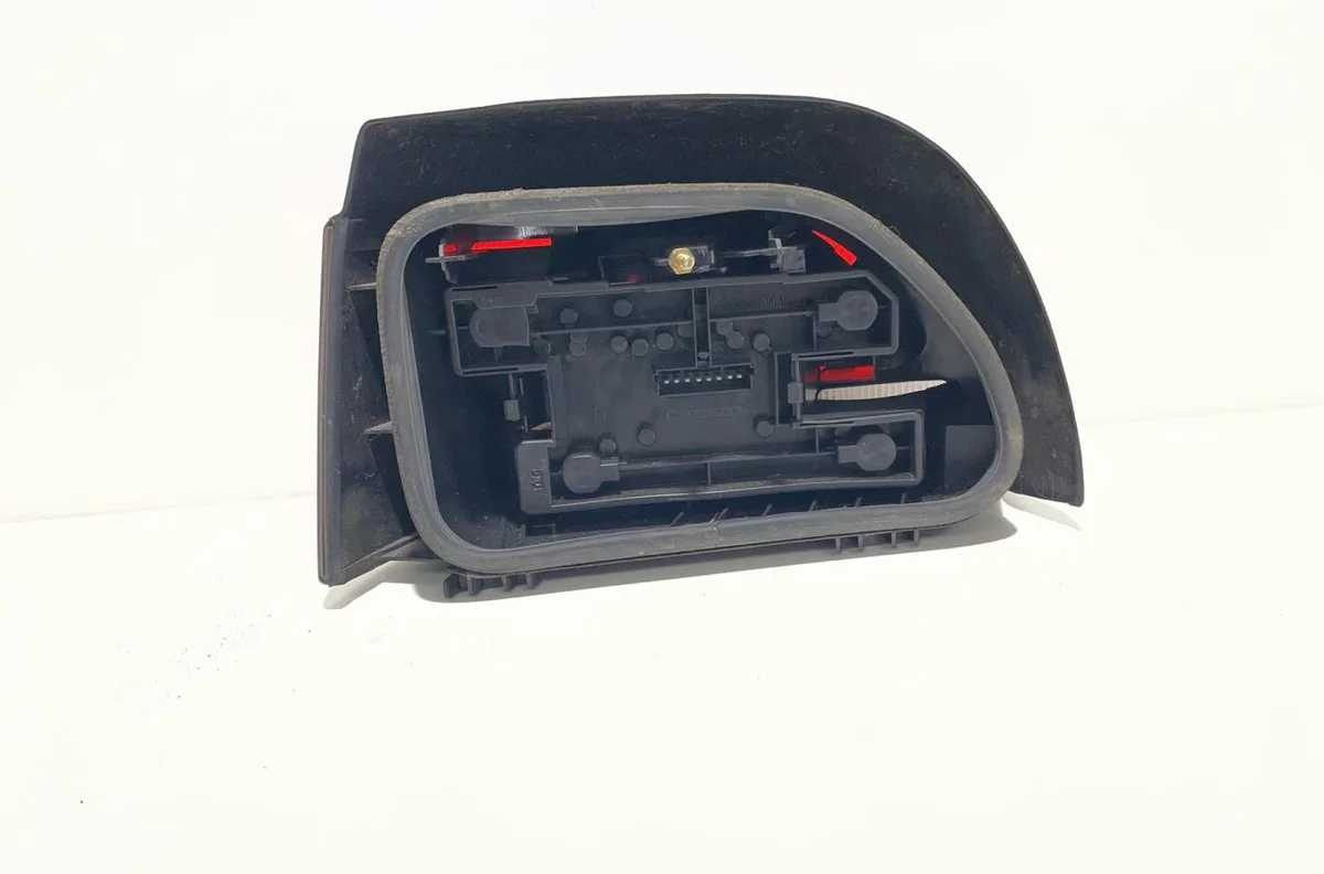 Feu arrière droit Renault CLIO I (B-C57_, 5-357_) 1.4 (1991-1998) occasion