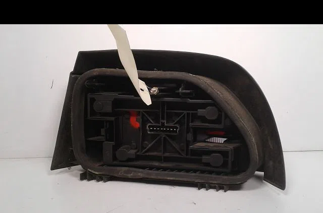 Feu arrière droit Renault CLIO I (B-C57_, 5-357_) 1.4 (1991-1998) occasion