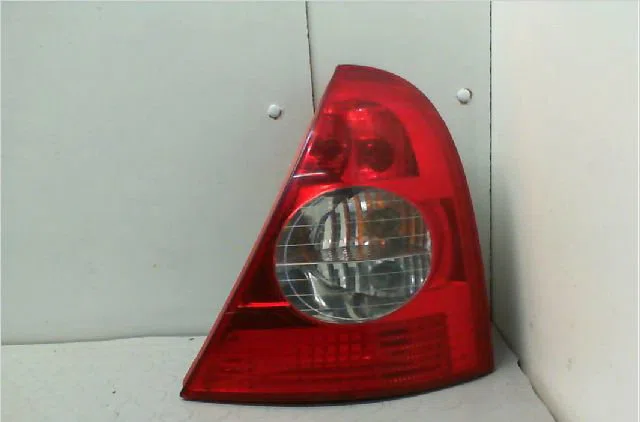 Feu arrière droit RENAULT CLIO II  1.5 DCI 80ch occasion