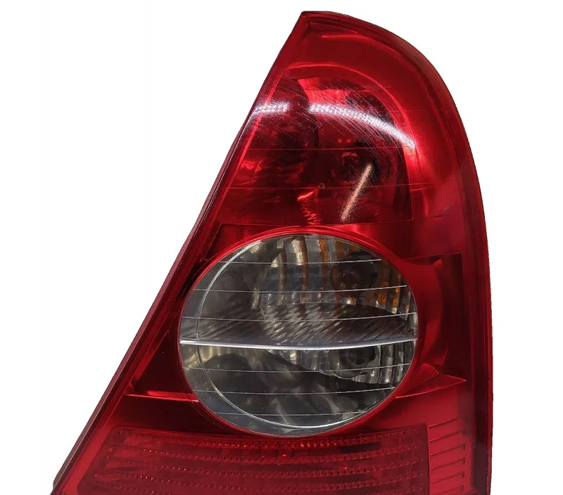 FEU ARRIERE DROIT RENAULT CLIO II 7700410518