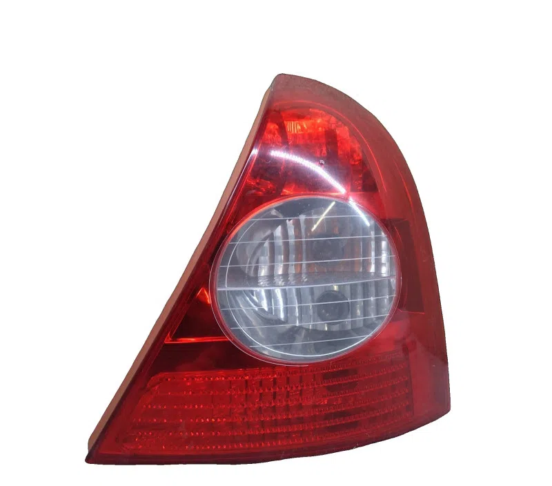 FEU ARRIERE DROIT RENAULT CLIO II 8200917487