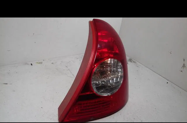Feu arrière droit Renault CLIO II (BB_, CB_) 1.2 lpg (1998-2009) occasion