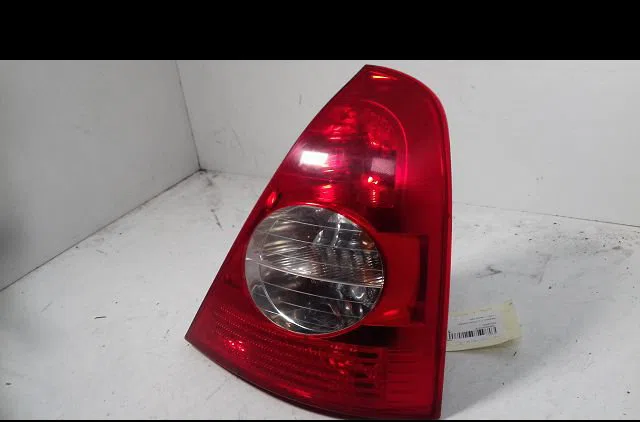 Feu arrière droit Renault CLIO II (BB_, CB_) 1.2 lpg (1998-2009) occasion