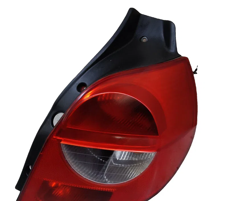 FEU ARRIERE DROIT RENAULT CLIO III 8200459960