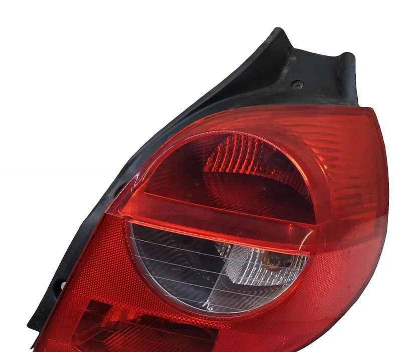 FEU ARRIERE DROIT RENAULT CLIO III 8200459960