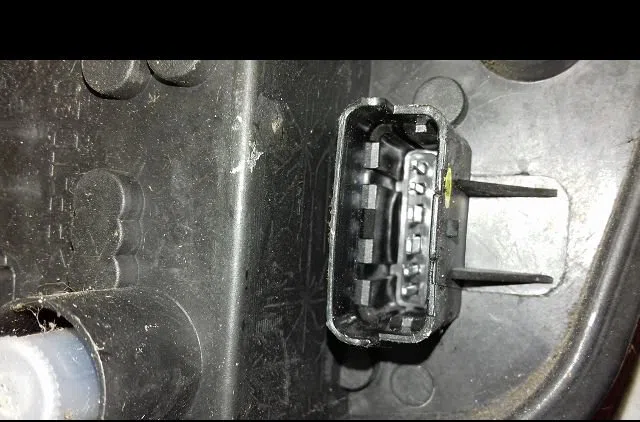 Feu arrière droit Renault CLIO III (BR0-1, CR0-1) 1.2 16v (br02, br0j, br11, cr02, cr0j, cr11) (2005-2014) 5 portes occa