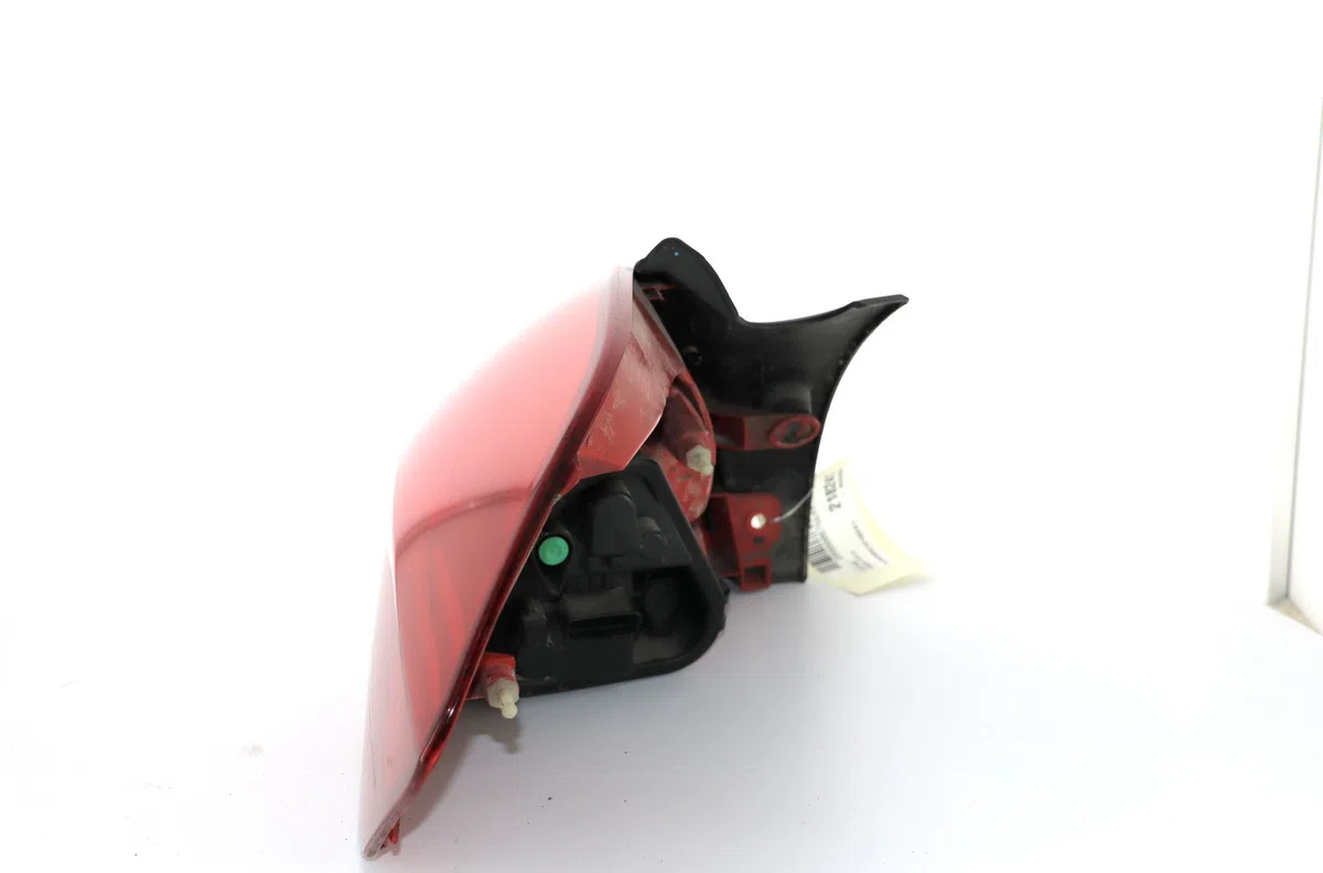 Feu arrière droit Renault CLIO III Grandtour (KR0-1_) 1.5 dci (2010-2012) occasion