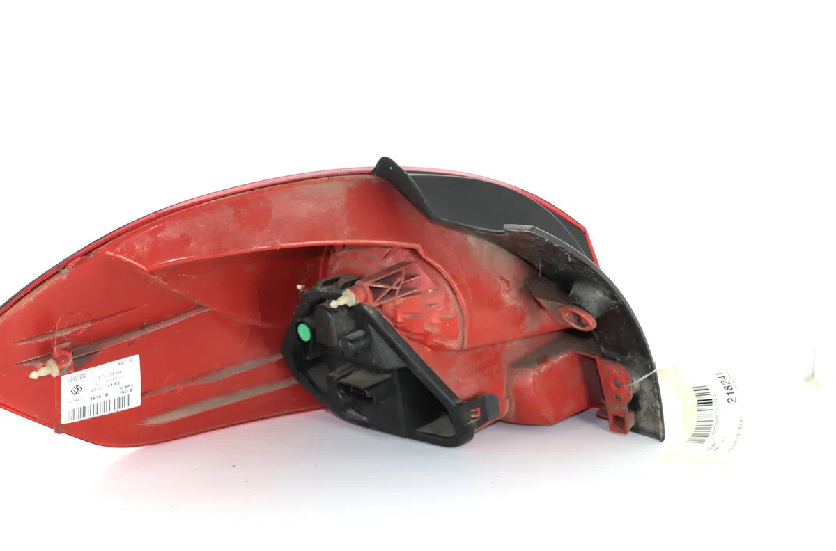 Feu arrière droit Renault CLIO III Grandtour (KR0-1_) 1.5 dci (2010-2012) occasion