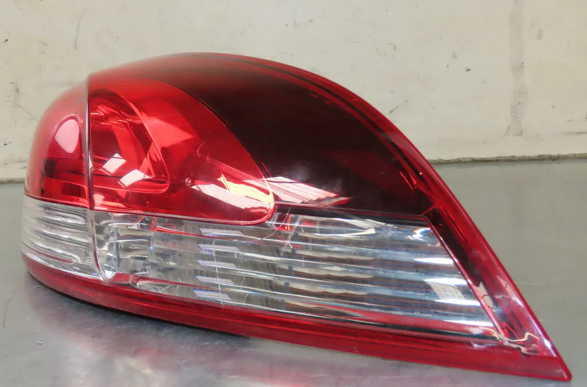 Feu arrière droit RENAULT CLIO IV  1.5 DCI 90ch occasion