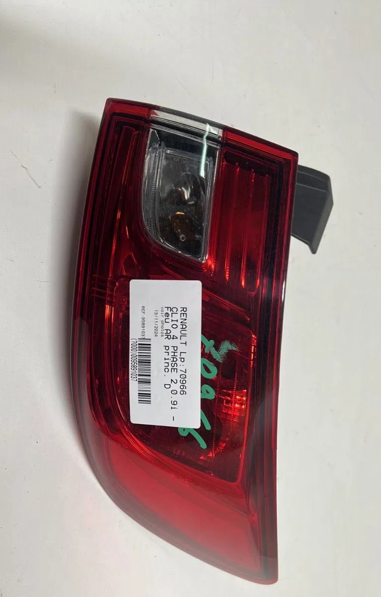 Feu arrière droit Renault CLIO IV (BH_) 0.9 tce 75 (bhnp) (2018) occasion