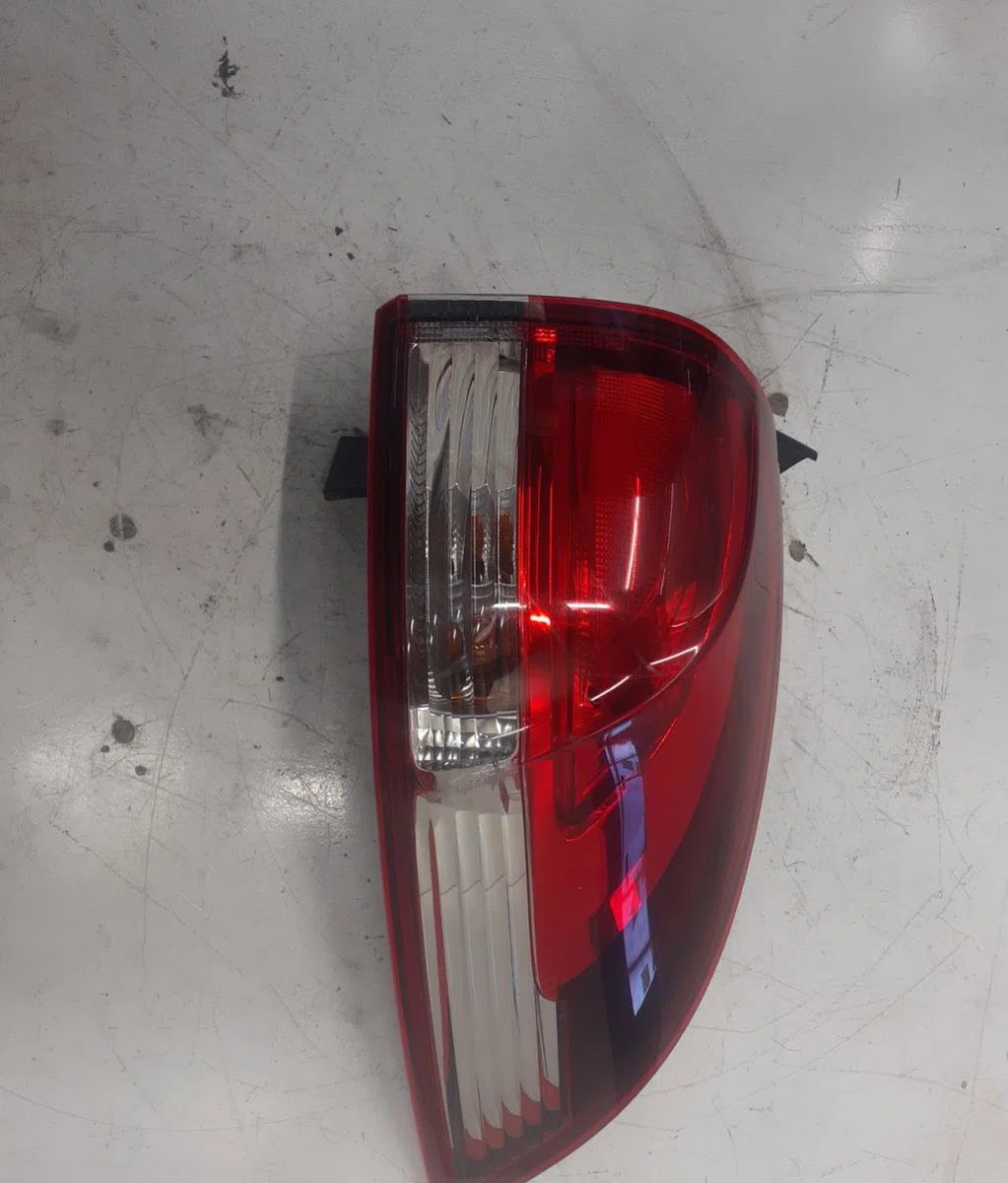 Feu arrière droit Renault CLIO IV Grandtour (KH_) 0.9 tce 90 (2013) occasion
