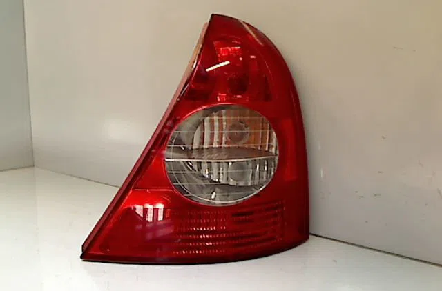 Feu arrière droit RENAULT CLIO occasion