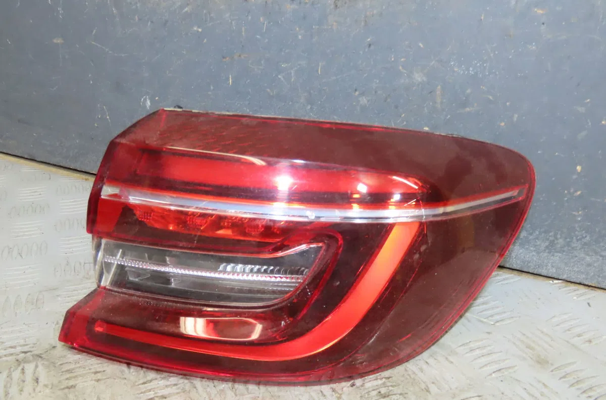Feu arrière droit Renault CLIO V (B7_) Tce 90 (b7mt) (2020) occasion