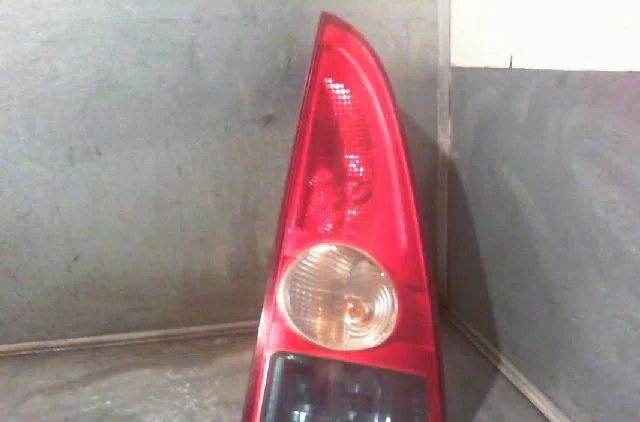 Feu arrière droit RENAULT ESPACE 2004 occasion