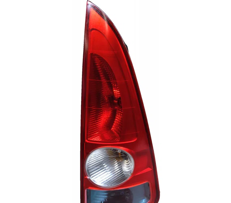 FEU ARRIERE DROIT RENAULT ESPACE I 8200027152