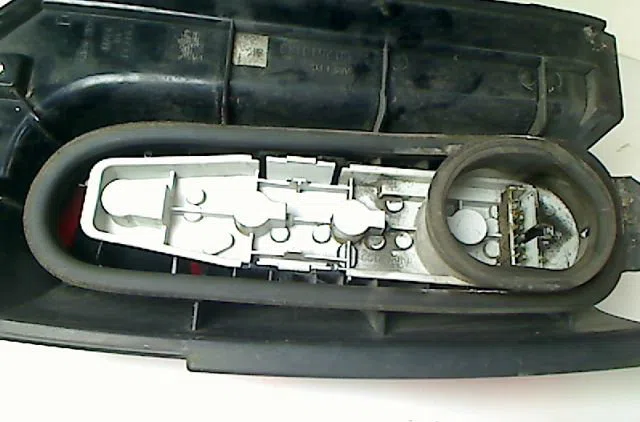 Feu arrière droit RENAULT ESPACE II 1996 occasion