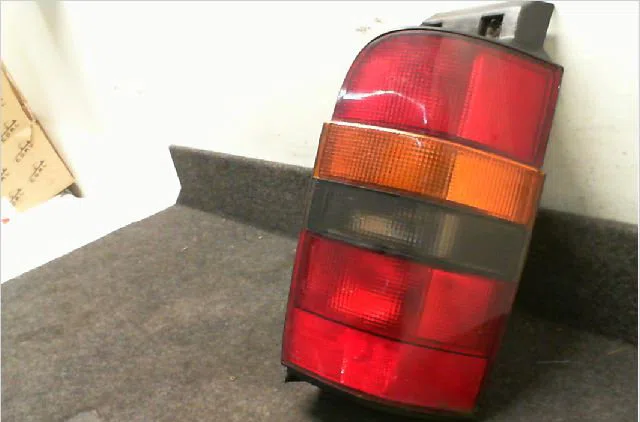 Feu arrière droit Renault ESPACE II (J-S63_) 2.1 td (j633, j634, j-s635, j-s63d) (1991-1996) 5 portes occasion