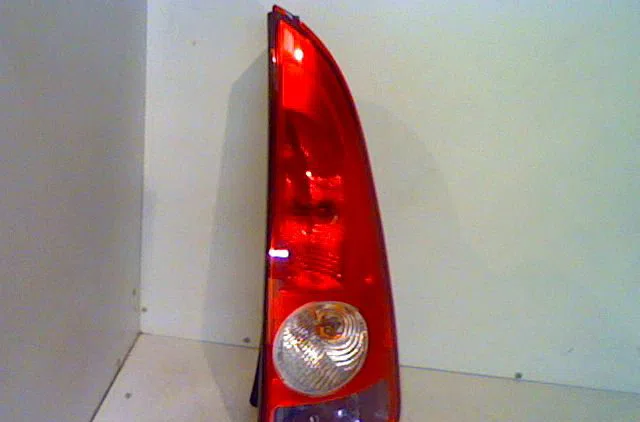 Feu arrière droit RENAULT ESPACE IV 2004 occasion