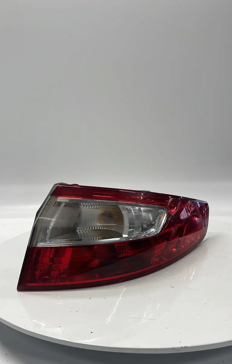 Feu arrière droit RENAULT FLUENCE PHASE 1 occasion
