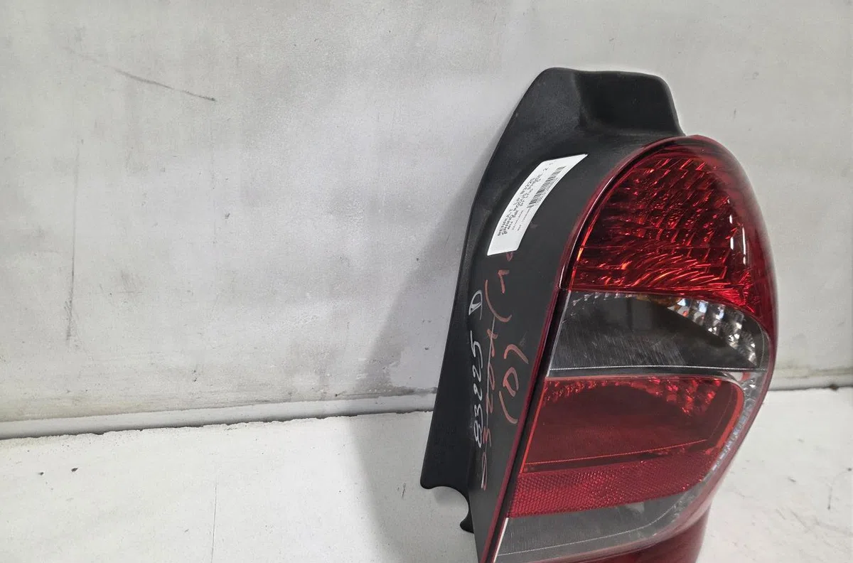 Feu arrière droit RENAULT GRAND MODUS PHASE 2 occasion