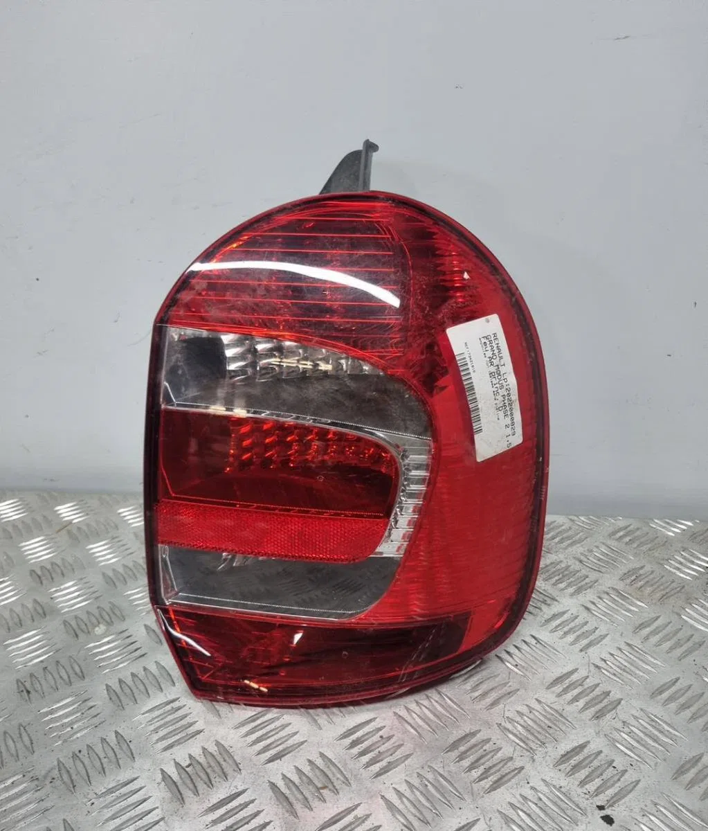 Feu arrière droit RENAULT GRAND MODUS PHASE 2 occasion