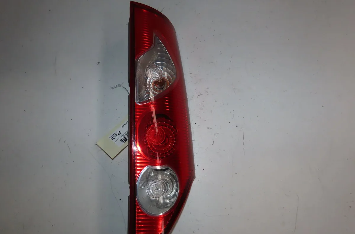 Feu arrière droit Renault KANGOO - GRAND KANGOO II (KW0-1_) 1.5 dci (2008) occasion