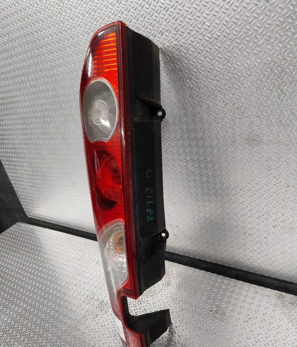 Feu arrière droit Renault KANGOO - GRAND KANGOO II (KW0-1_) 1.5 dci (2008) occasion