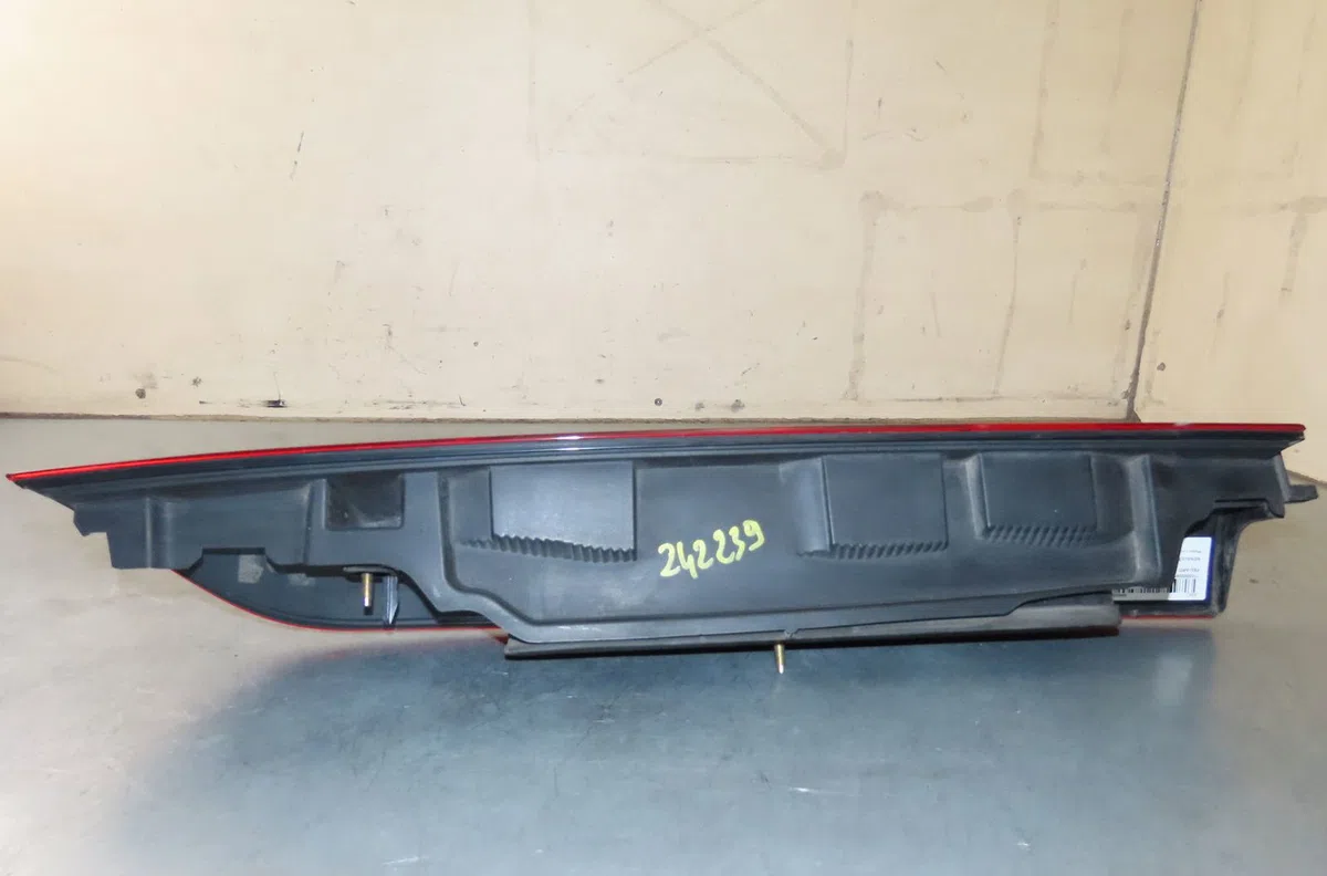 Feu arrière droit Renault KANGOO (KC0-1_) 1.5 dci (kc08, kc09) (2002) occasion