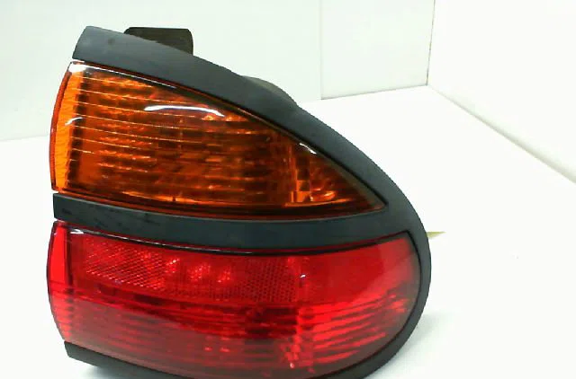 Feu arrière droit RENAULT LAGUNA I  1.8 16v occasion
