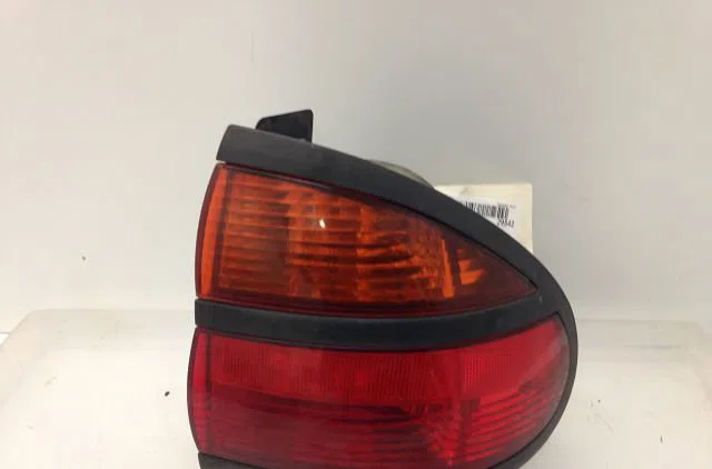 Feu arrière droit RENAULT LAGUNA I 1999 occasion