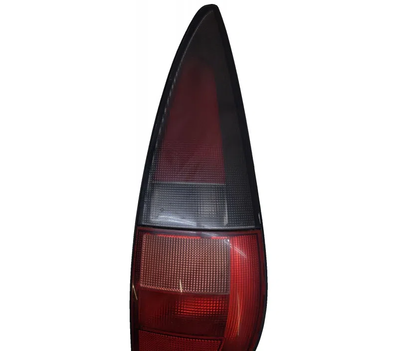 FEU ARRIERE DROIT RENAULT LAGUNA I 7700420123