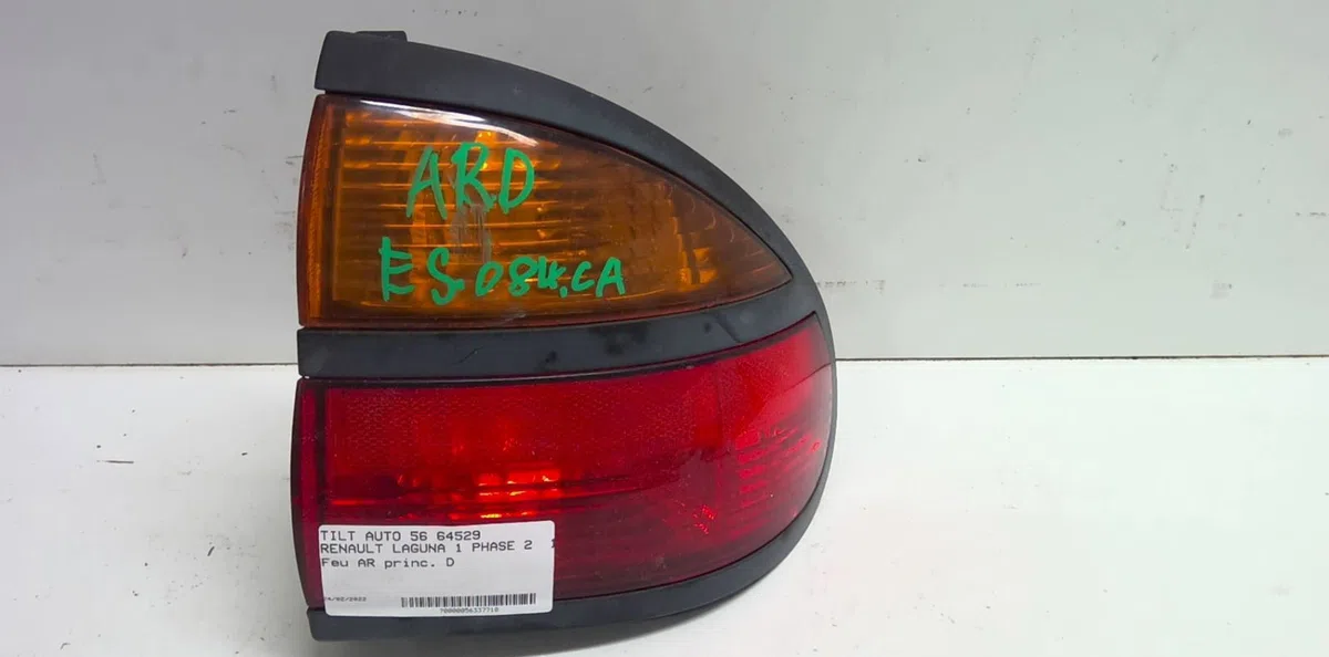 Feu arrière droit Renault LAGUNA I (B56_, 556_) 1.6 16v (b568, b561) (1997-2001) occasion