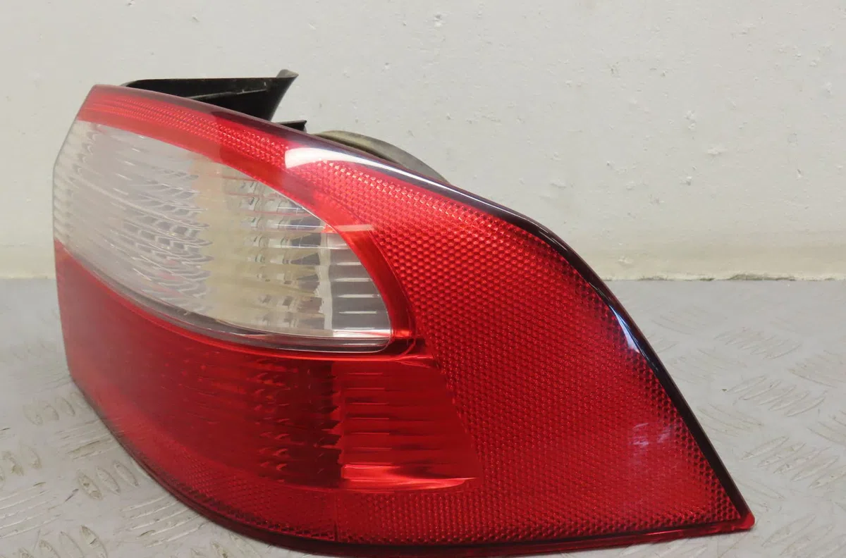 Feu arrière droit Renault LAGUNA I (B56_, 556_) 1.6 16v (b568, b561) (1997-2001) occasion