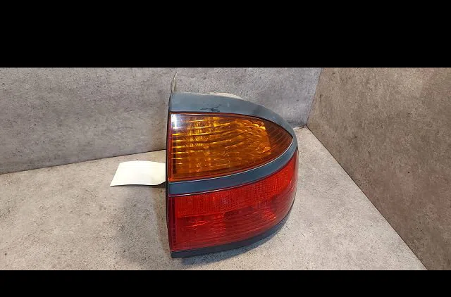 Feu arrière droit Renault LAGUNA I (B56_, 556_) 2.0 (1999-2001) occasion