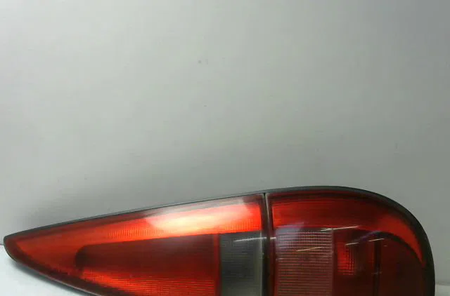 Feu arrière droit Renault LAGUNA I Nevada (K56_) 2.2 dt (k569) (1996-2001) occasion