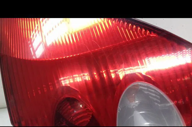 Feu arrière droit RENAULT LAGUNA II 2002 occasion
